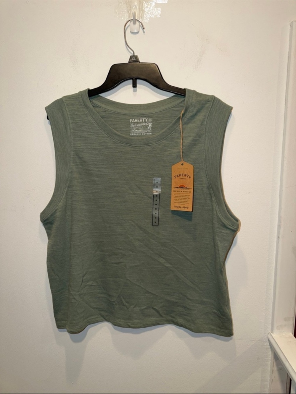 Faherty Sunwashed Womens Muscle Tank Top. Size XL (NWTS)